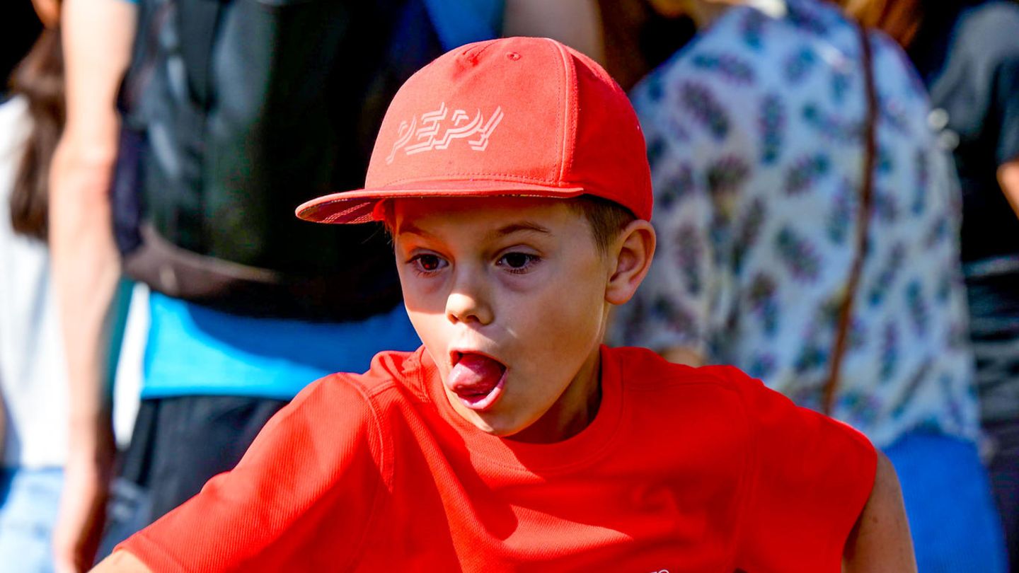 Prinzessin Victoria + Prinz Daniel: Beim Pep Day hält er ganz sportlich die Stellung