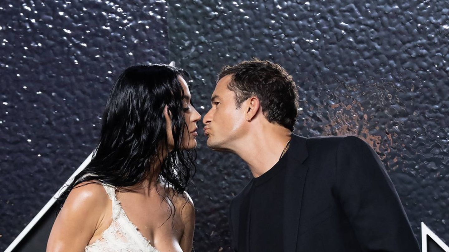 Katy Perry und Orlando Bloom: Leidenschaftlicher Kuss bei den VMAs