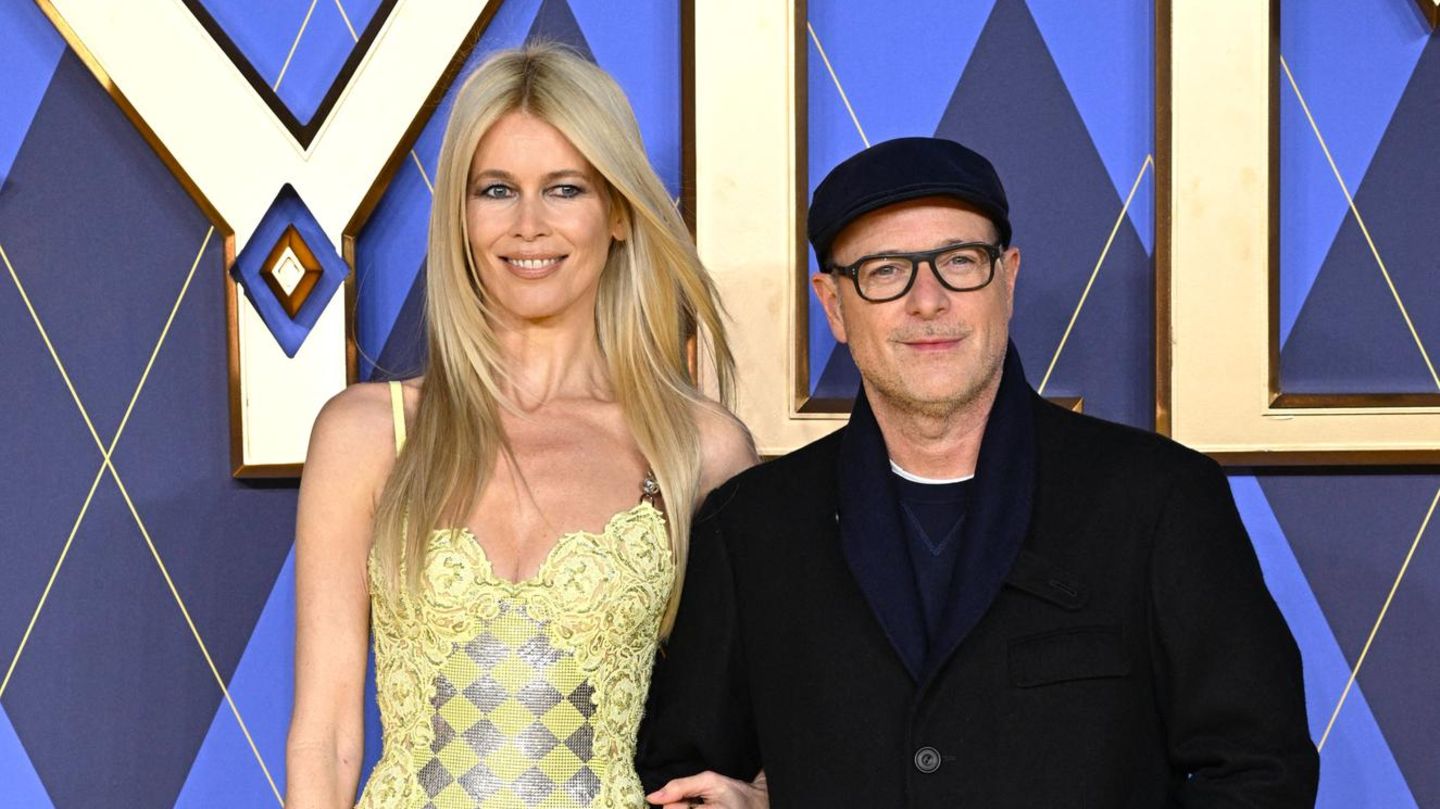 claudia-schiffer-zeigt-sich-sohn-caspar-hier-mit-seiner-freundin