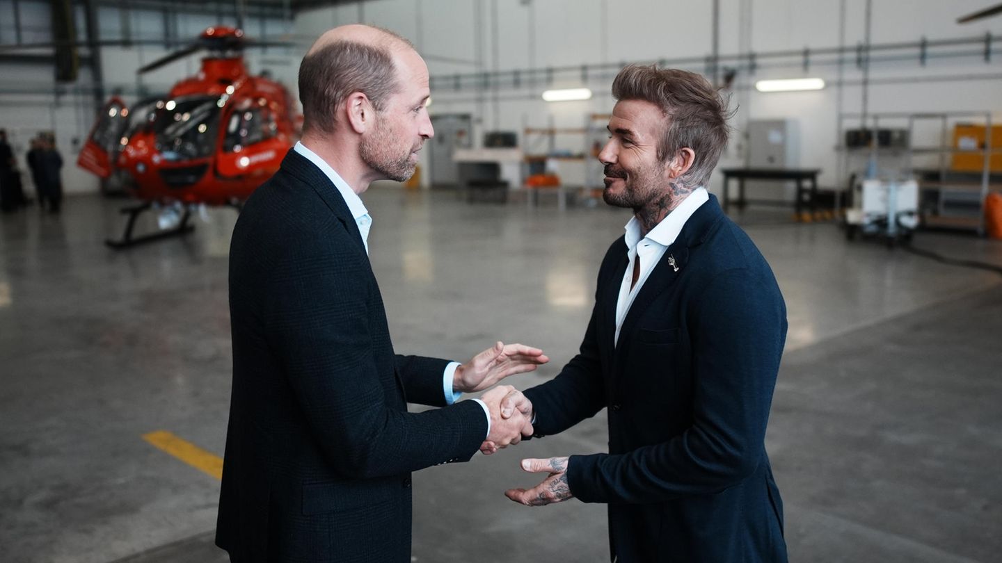 Prinz William: Hier nimmt David Beckham den Platz von Harry ein