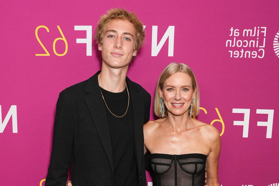 Naomi Watts mit Sohn Sasha Schreiber 0.6025