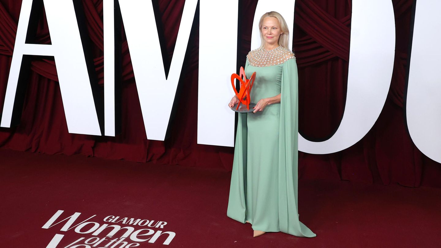 "Women Of The Year"-Awards 2024: Die schönsten Red-Carpet-Looks der Preisverleihungen