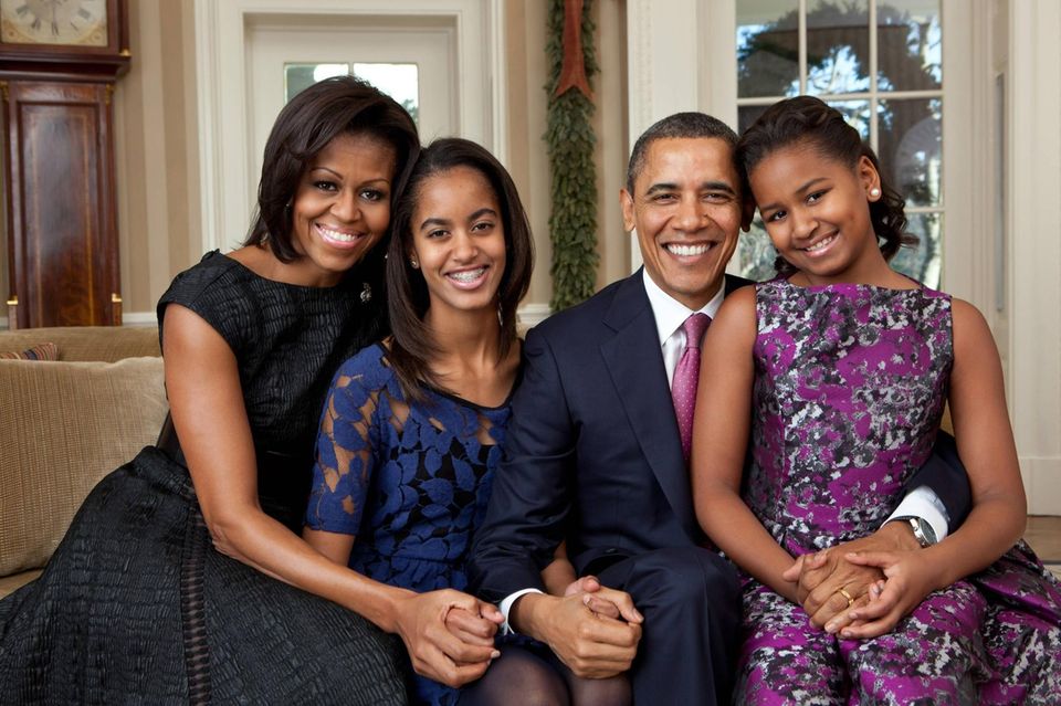 Michelle Obama, Malia Obama, Barack Obama and Sasha Obama