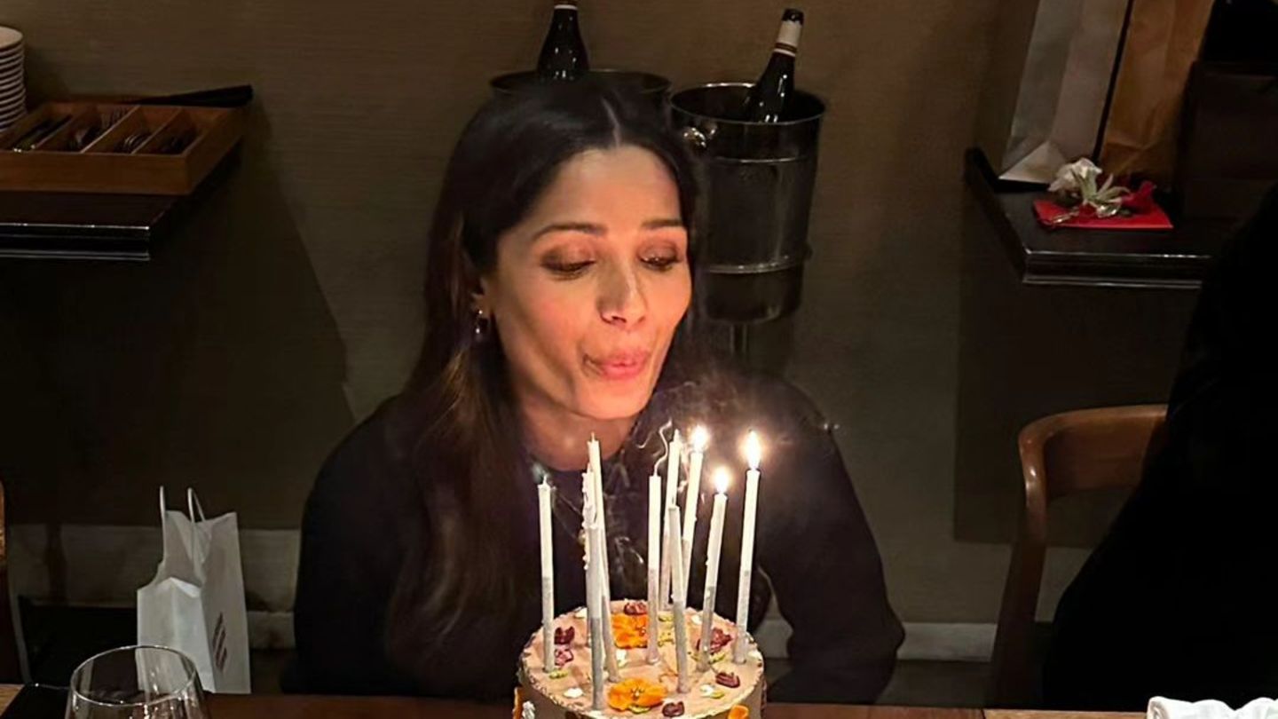 Stars mit Torte: Freida Pinto ist 40 und fabelhaft