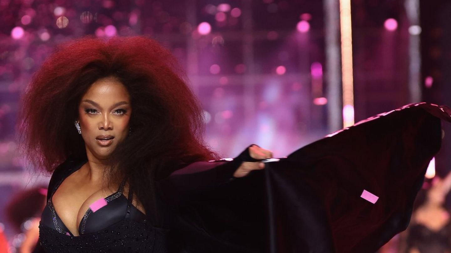 Victoria's Secret Show: Tyra Banks überzeugt bei Laufsteg-Comeback