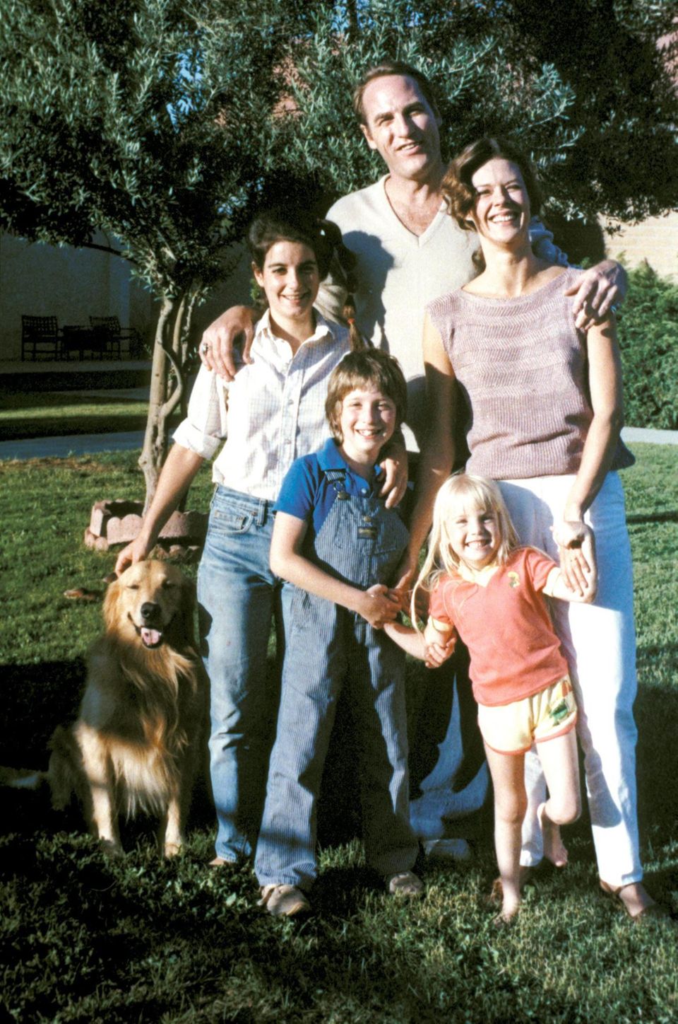 Left to right: Die "Poltergeist"-Film family Dominique Dunne (†), Craig T. Nelson, Oliver Robins, JoBeth Williams and Heather O'Rourke (†)