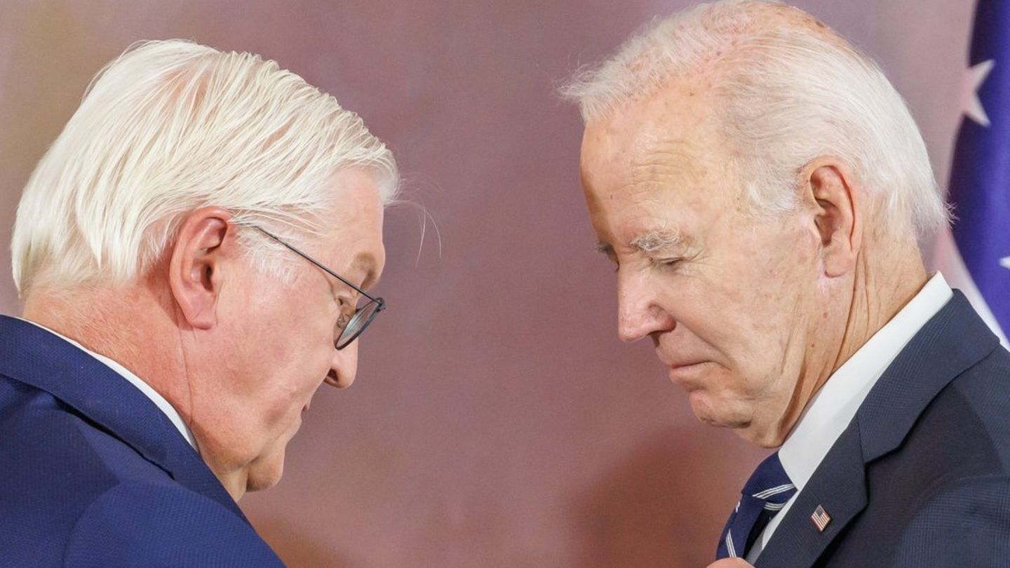 Joe Biden in Berlin: Besondere Auszeichnung von Steinmeier