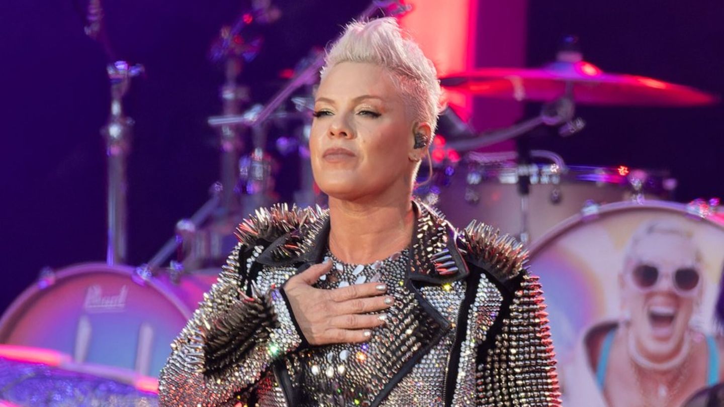 Große Enttäuschung bei Pink: Sie muss vier weitere Konzerte absagen