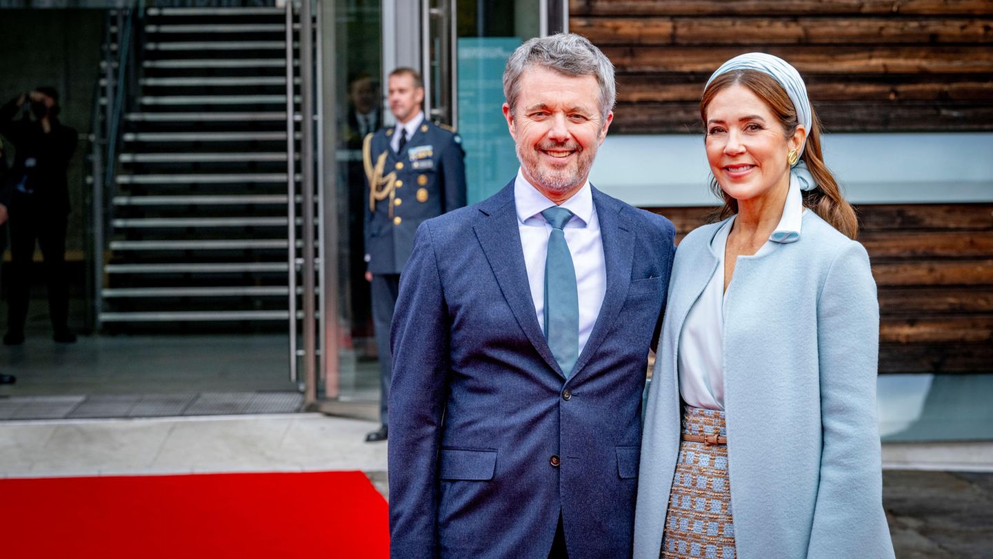 König Frederik + Königin Mary: Frederik und Mary begeistern in Deutschland mit strahlendem Lächeln