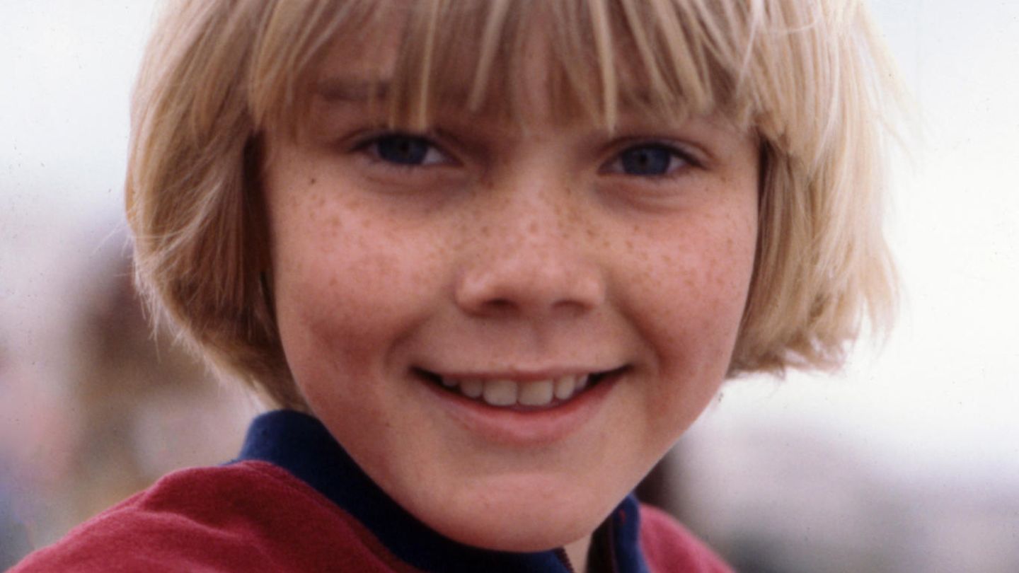 Von-Sissi-bis-Tats-chlich-Liebe-So-sieht-der-Junge-heute-mit-55-Jahren-aus