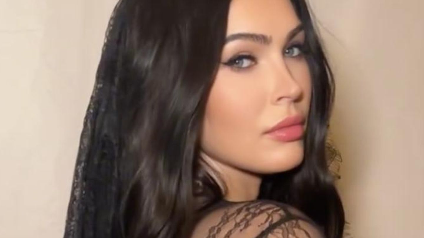 Megan Fox: Im sexy Spitzenkleid zeigt sie ihren Babybauch