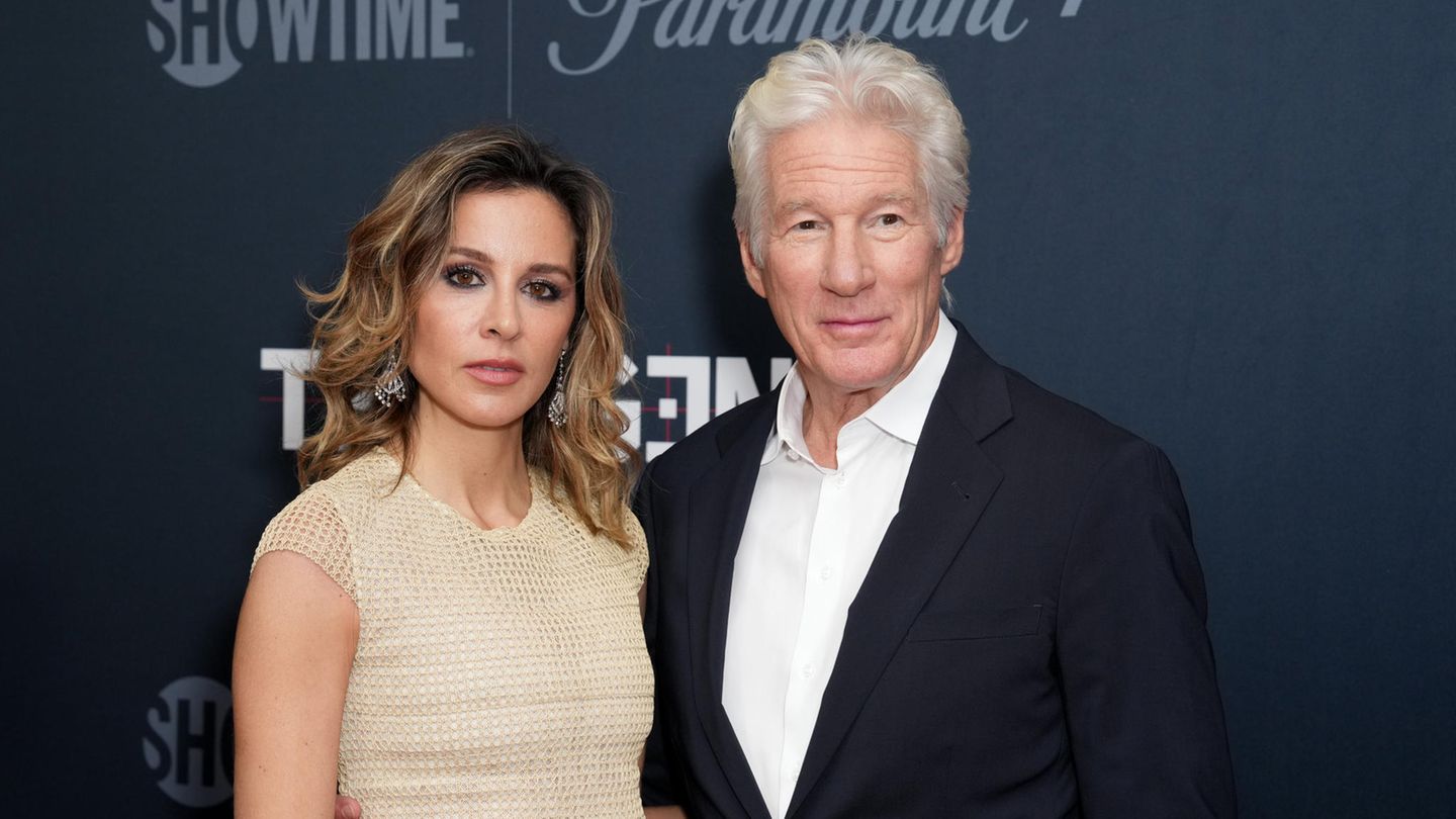 Richard-Gere-Seit-Jahren-tr-gt-er-dasselbe-Perlenarmband-das-steckt-dahinter