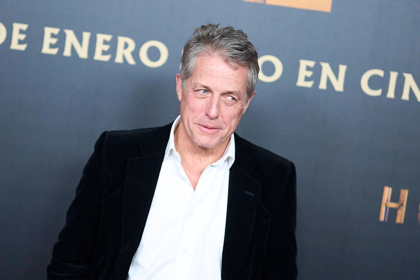 Hugh Grant: the American star came to meet him with the theater players