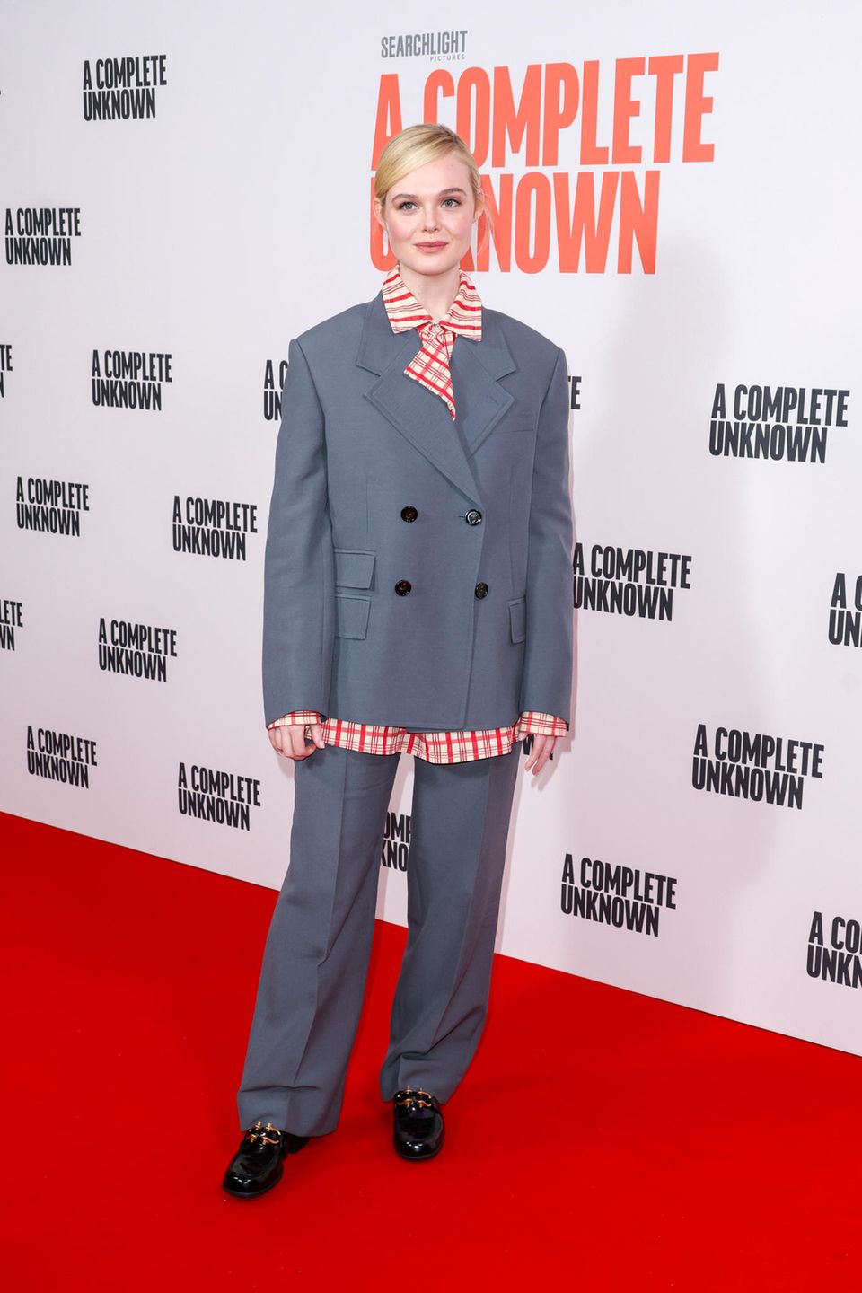 Red Carpet Glamour In Ihrem Wow Look Bezaubert Elle Fanning Nicht Nur red-carpet-glamour-in-ihrem-wow-look-bezaubert-elle-fanning-nicht-nur