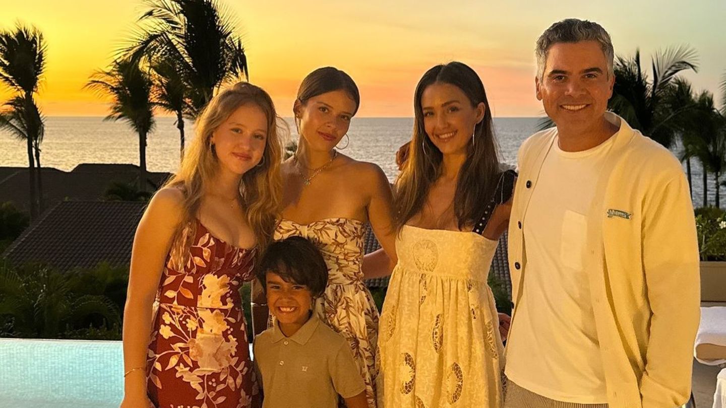 Familie-Alba-Jessica-Alba-sendet-viel-Liebe-aus-Mexiko