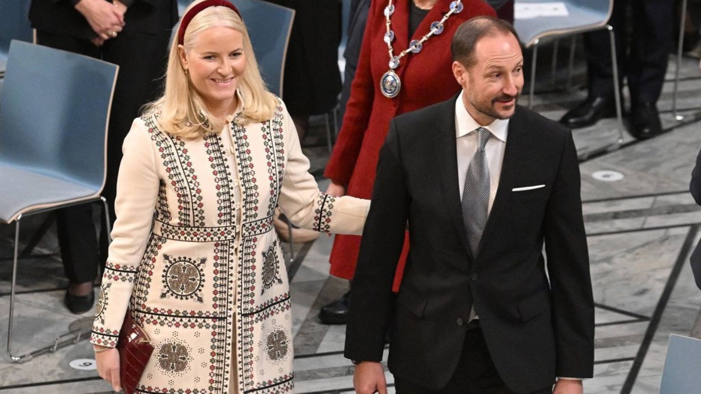 mette-marit-sie-zeigt-sich-stark-beim-nobelpreis