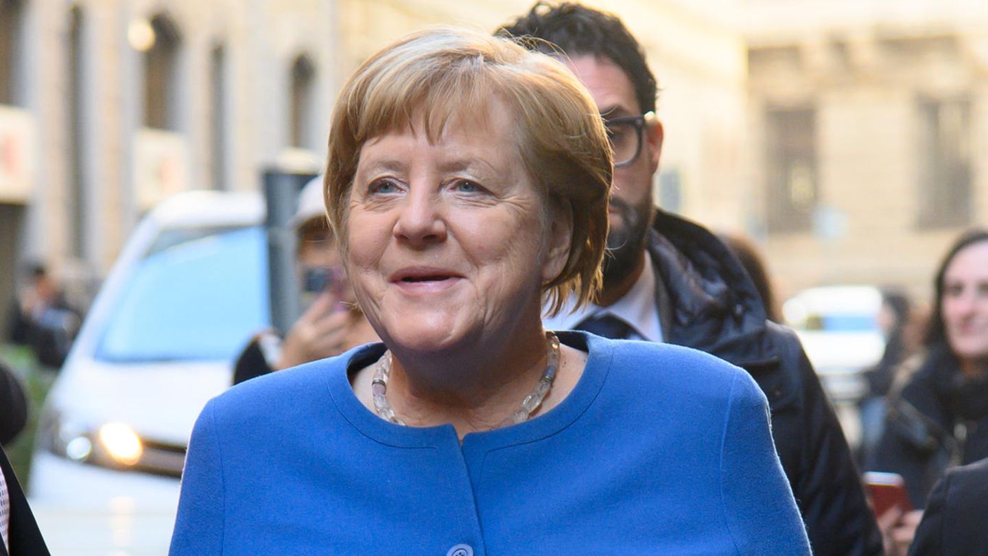 Angela-Merkel-In-Mailand-gesichtet-dieses-untypische-Detail-berrascht-