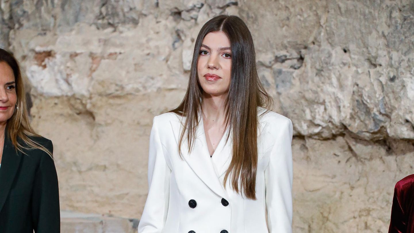 Prinzessin Sofia von Spanien Erster SoloAuftritt ohne Familie und