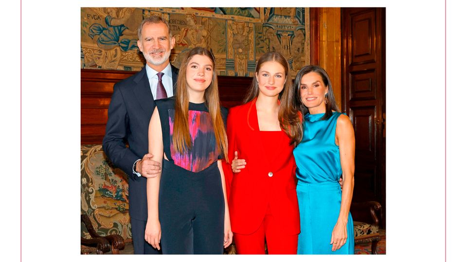 Die Weihnachtskarte von König Felipe, Königin Letizia und ihren beiden Töchtern Prinzessin Sofia und Prinzessin Leonor spiegelt gleich mehrere wichtige Apsekte wider.