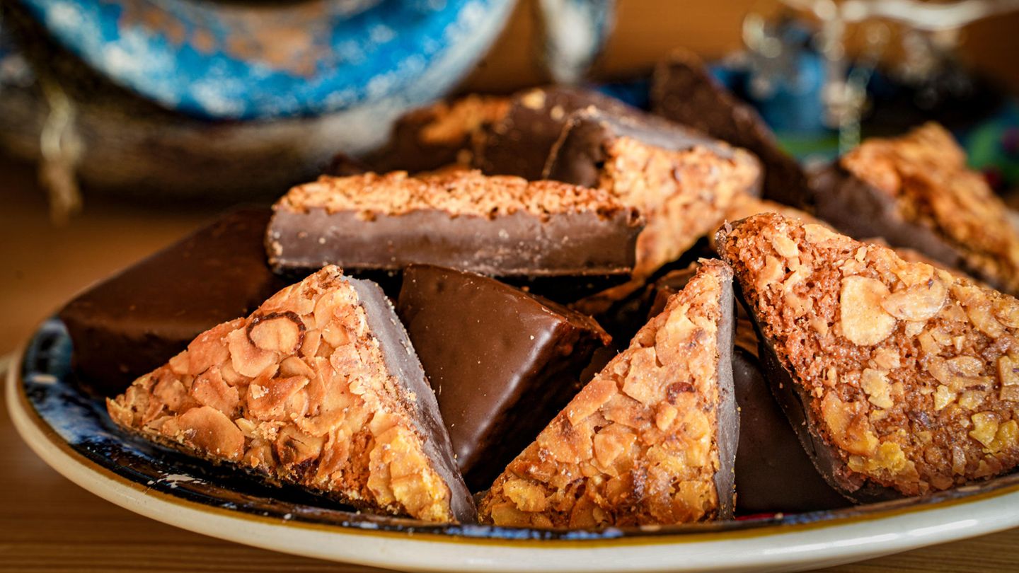 Blitz-Rezept zu Weihnachten: Schnelles Rezept für saftig-süße Nussecken