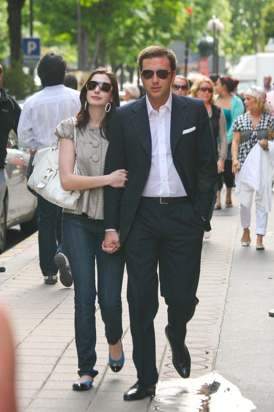 Anne Hathaway and Raffaello Follieri lived a life of absolute luxury: here they were Paris-Urlaubs in July 2007.