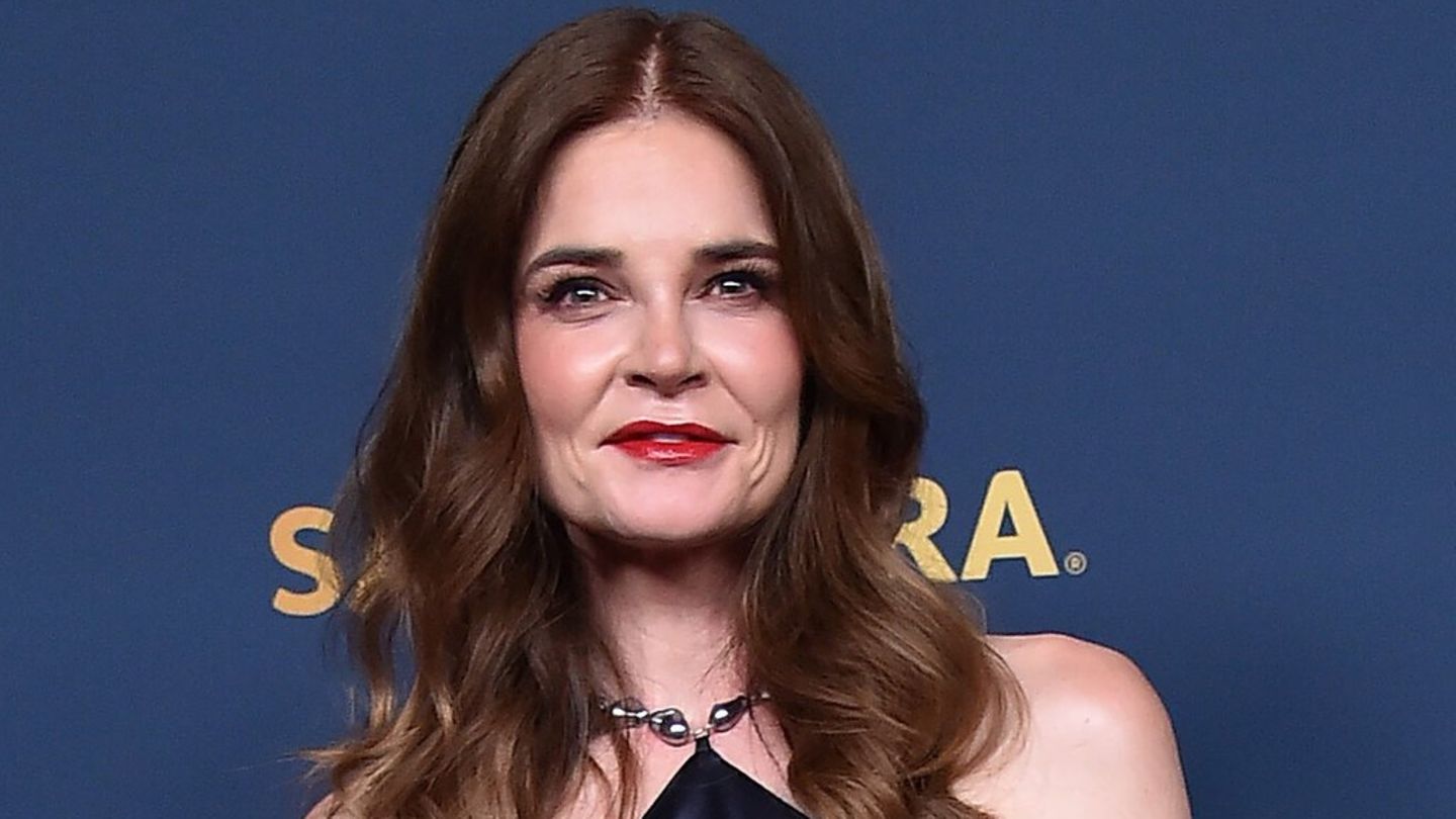 "Breaking Bad"-Star Betsy Brandt: Scheidung nach über 25 Jahren eingereicht