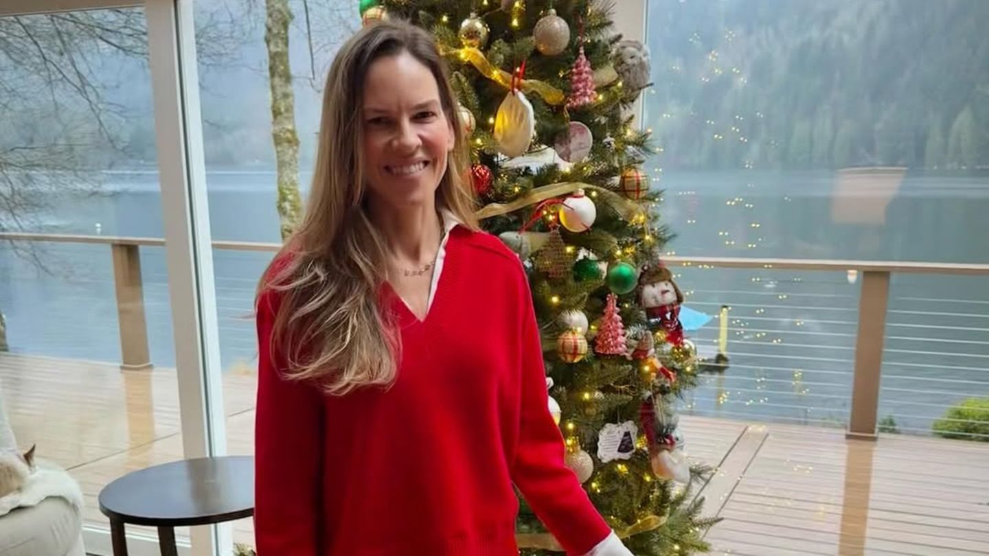 Weihnachten 2024: Hilary Swank teilt Familienfoto mit ihren Fans