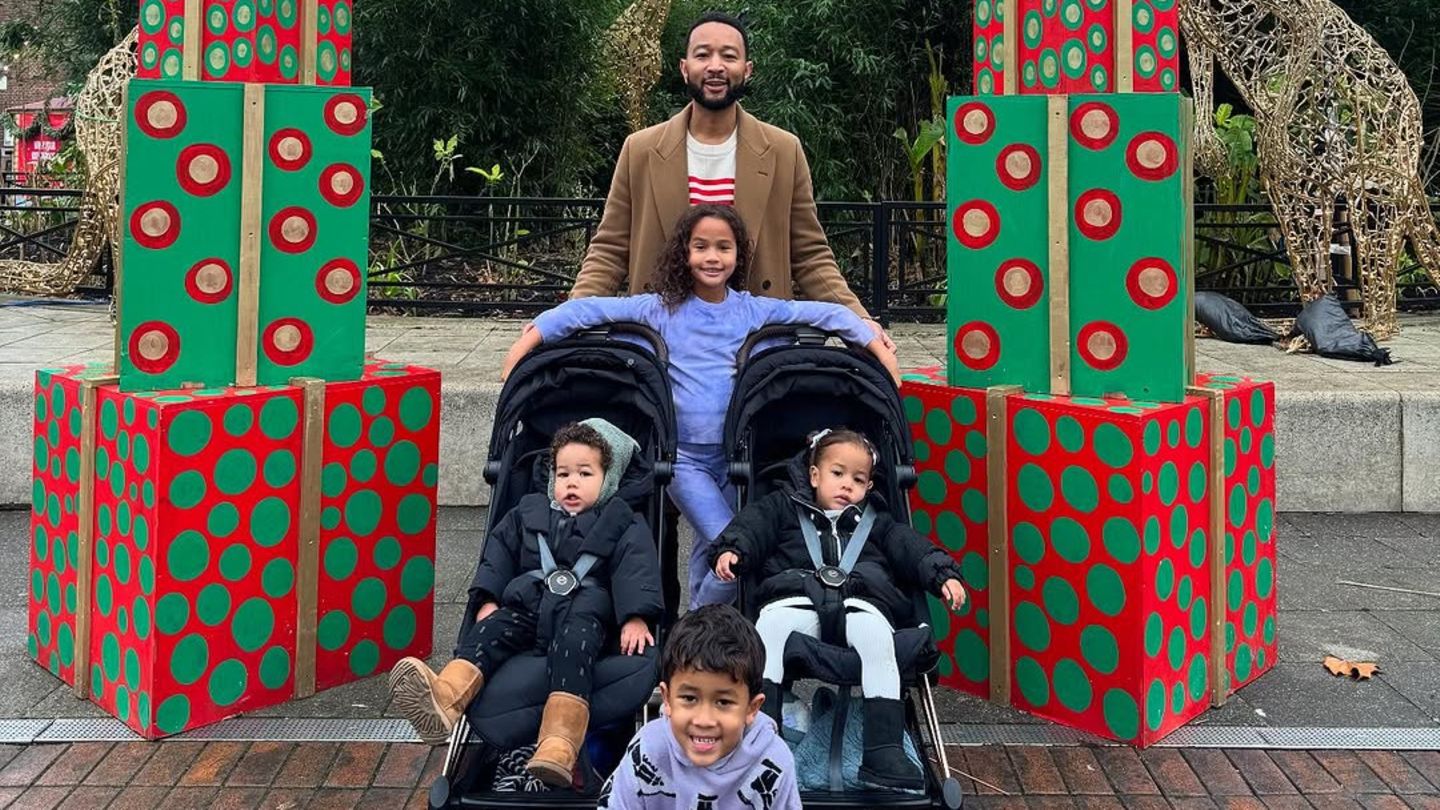 John Legend + Chrissy Teigen: Diese Metropole erobert John Legend mit der ganzen Familie