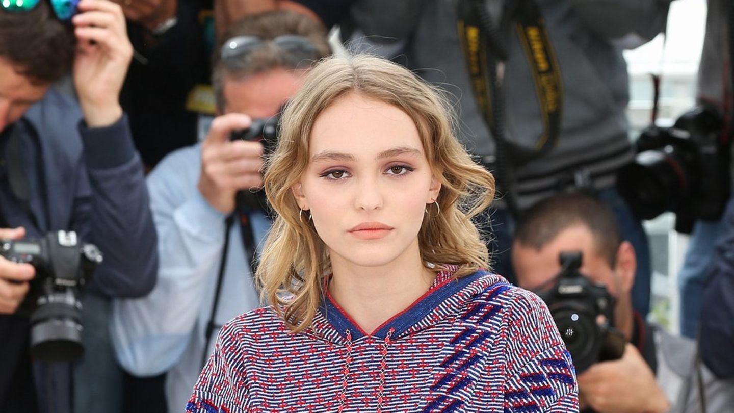 Lily Rose-Depp: Privatsphäre trotz Hollywood-Karriere