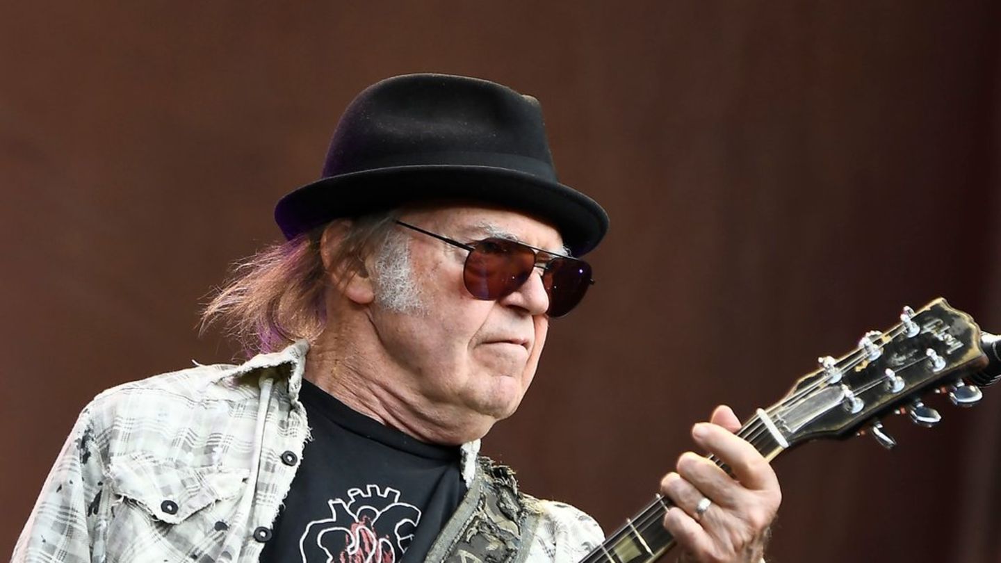 Kritik an Festivalpartner: Neil Young sagt Glastonbury-Auftritt ab