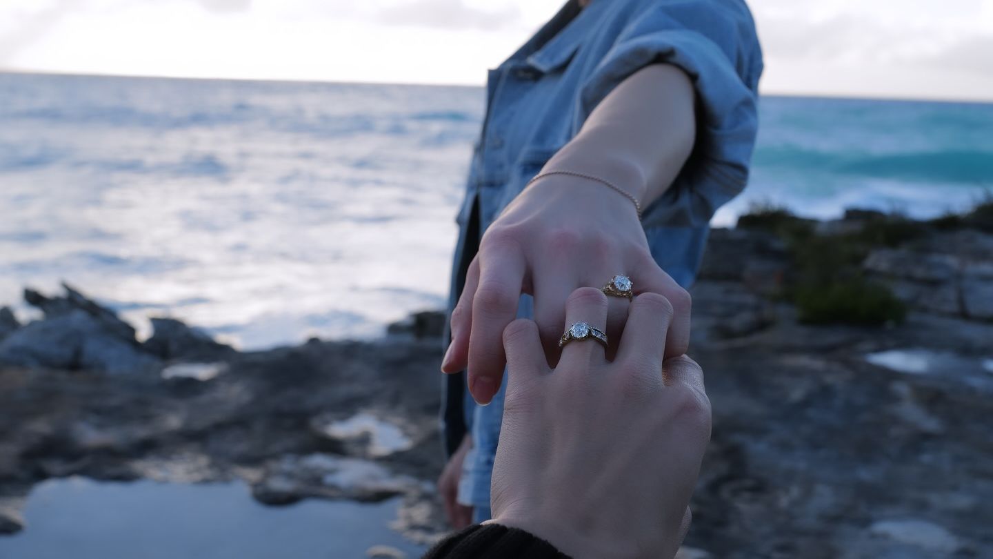 Verlobung + Hochzeit: Diesen dicken Diamanten sollen jetzt alle sehen