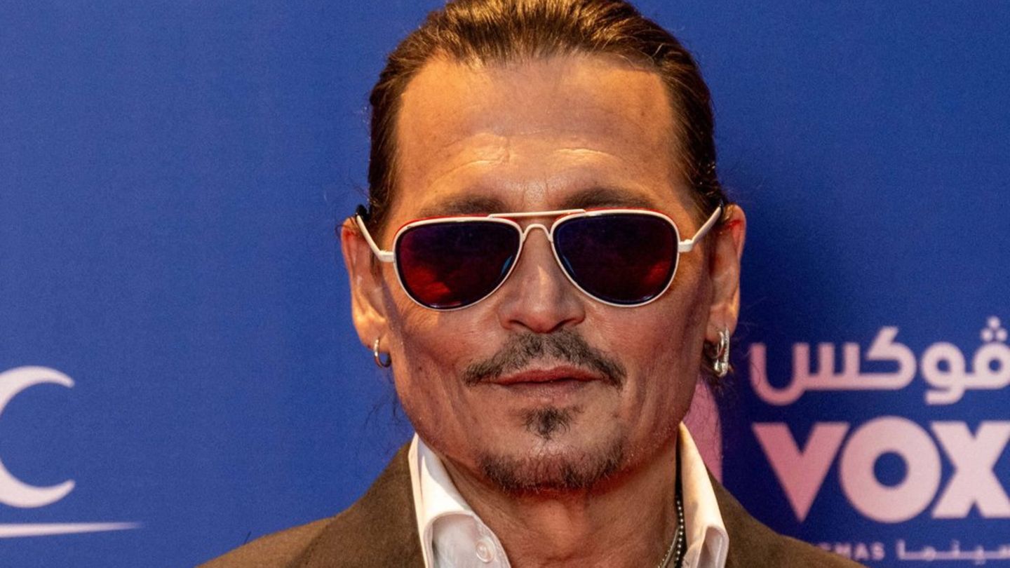 johnny-depp-hollywoodstar-warnt-seine-fans