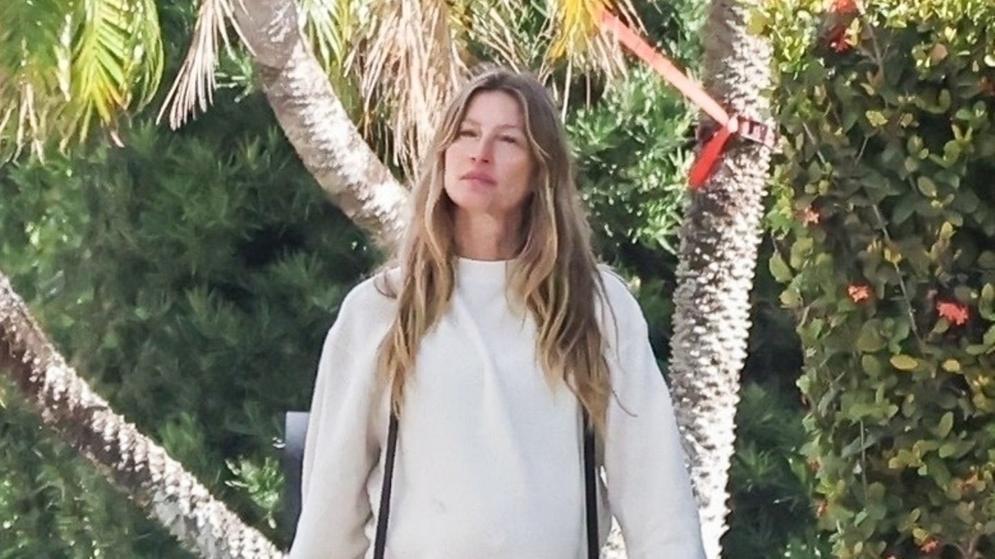 Schön schwanger: Selbst im weiten Pullover ist Gisele Bündchens Babybauch zu sehen