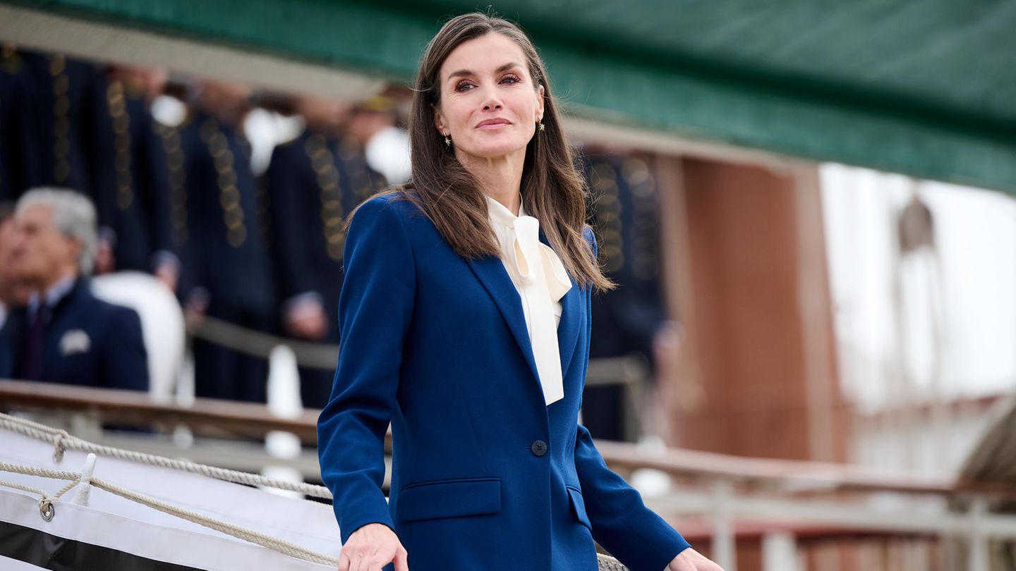 Königin Letizia : Fast übersehen! Ihr Accessoire überrascht mit besonders emotionaler Bedeutung