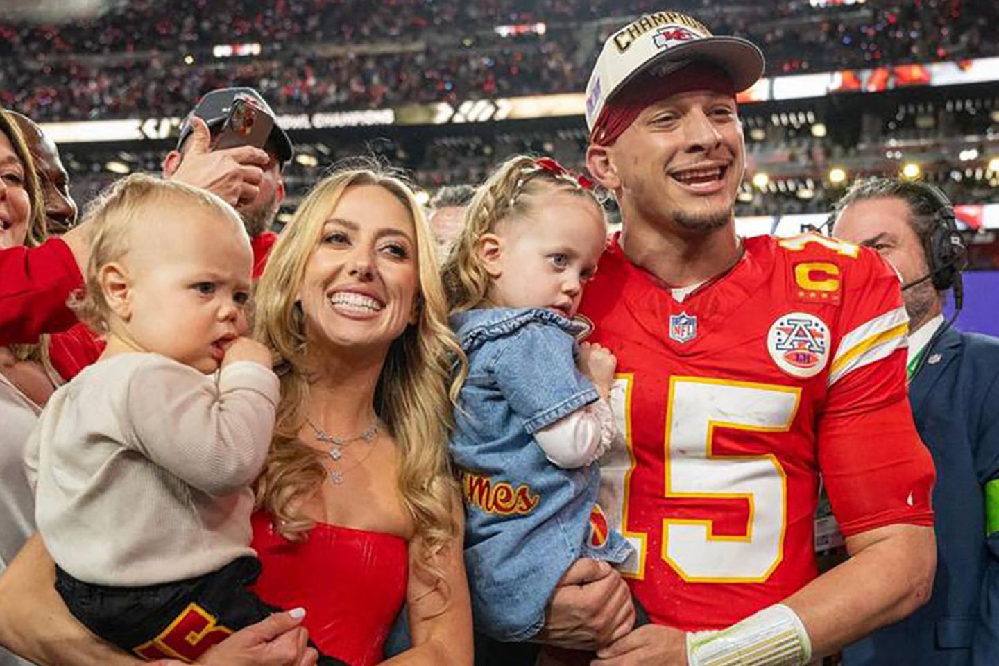 Patrick Mahomes: Der NFL-Star ist zum dritten Mal Vater geworden | GALA.de