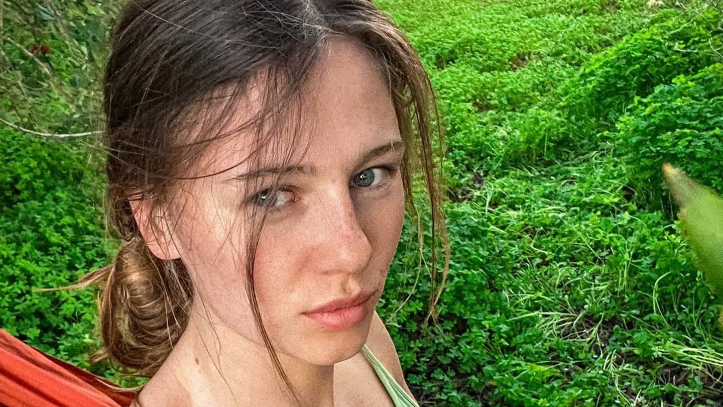 Ann-Kathrin-Bendixen-Ann-Kathrin-Bendixen-meldet-sich-mit-sorgenvollem-Update-nach-Knie-OP