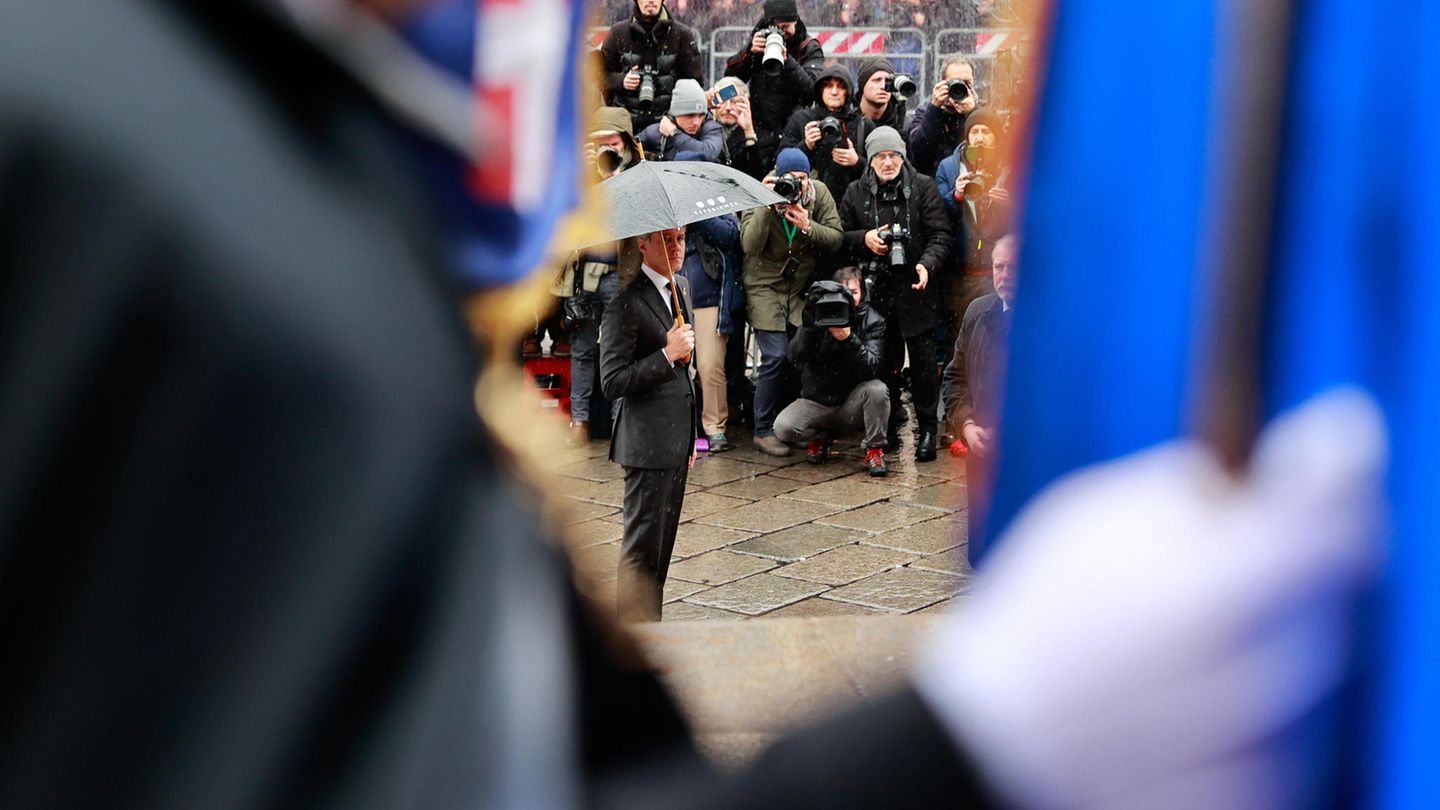 Emanuele-Filiberto-von-Savoyen-Solo-Auftritt-nach-gel-schtem-Trennungspost