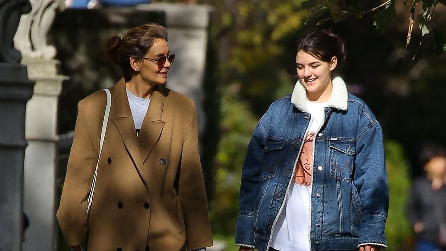 Katie Holmes: In diesem emotionalen Moment lässt Suri Cruise Mama Katie nicht im Stich