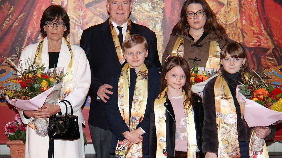 Prinzessin Stéphanie, Fürst Albert, Prinz Jacques, Bodie Wittstock, Prinzessin Gabriella und Camille Gottlieb