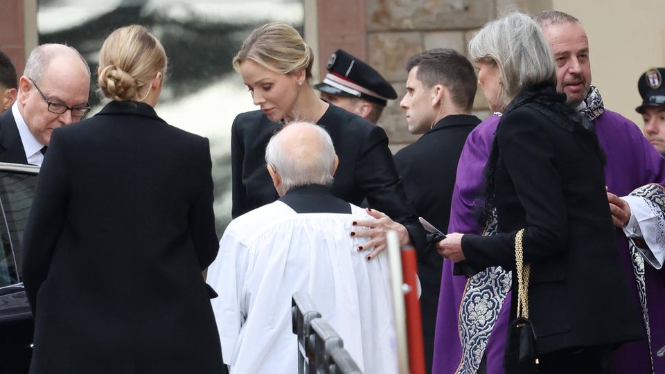 Fürstin Charlène und Caroline von Hannover