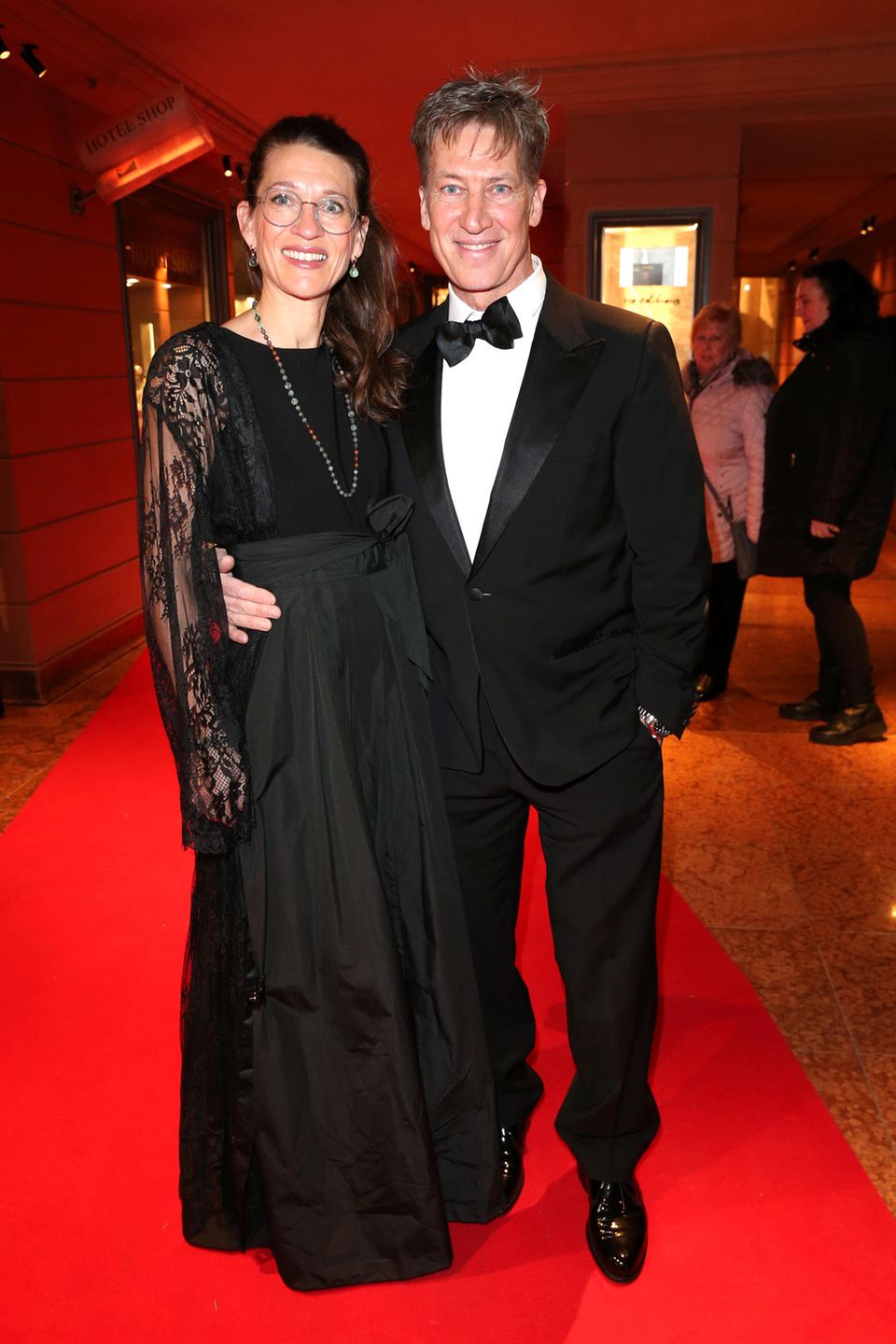 Deutscher Filmball 2025: Die schönsten Red-Carpet-Looks aus München