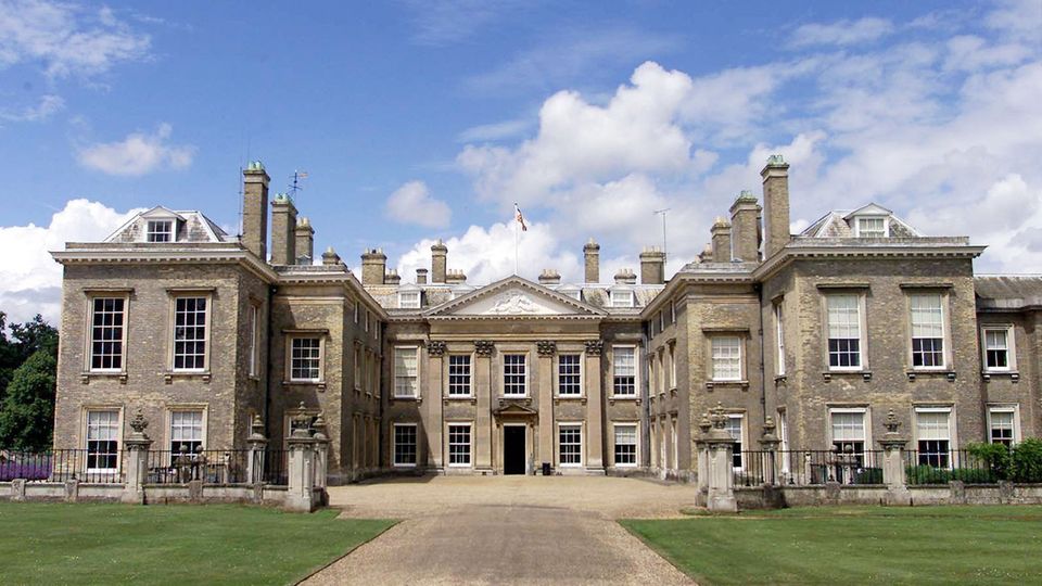 Eine Außenansicht von Althorp House nahe Northampton, England.