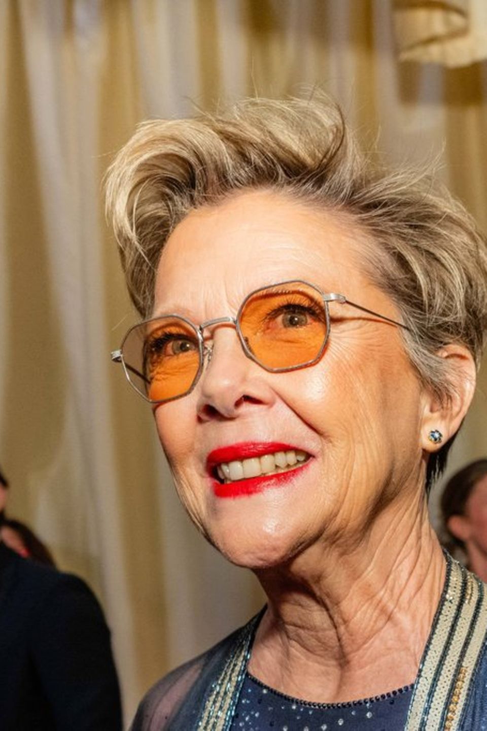 Ogizda cumshots bilan porno videolar