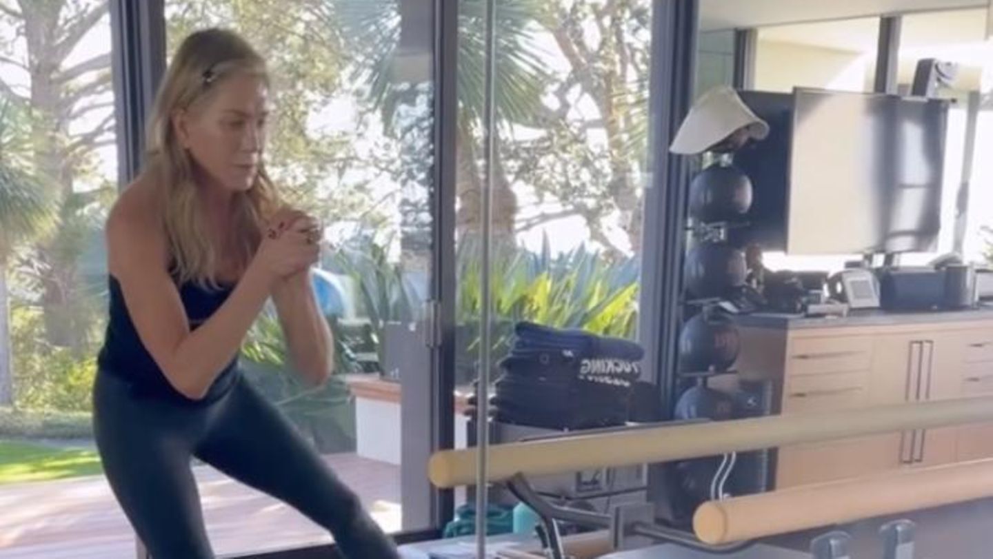 Jennifer Aniston: Dieses Fitness–Geheimnis transformiert laut der Schauspielerin ihre Wechseljahre