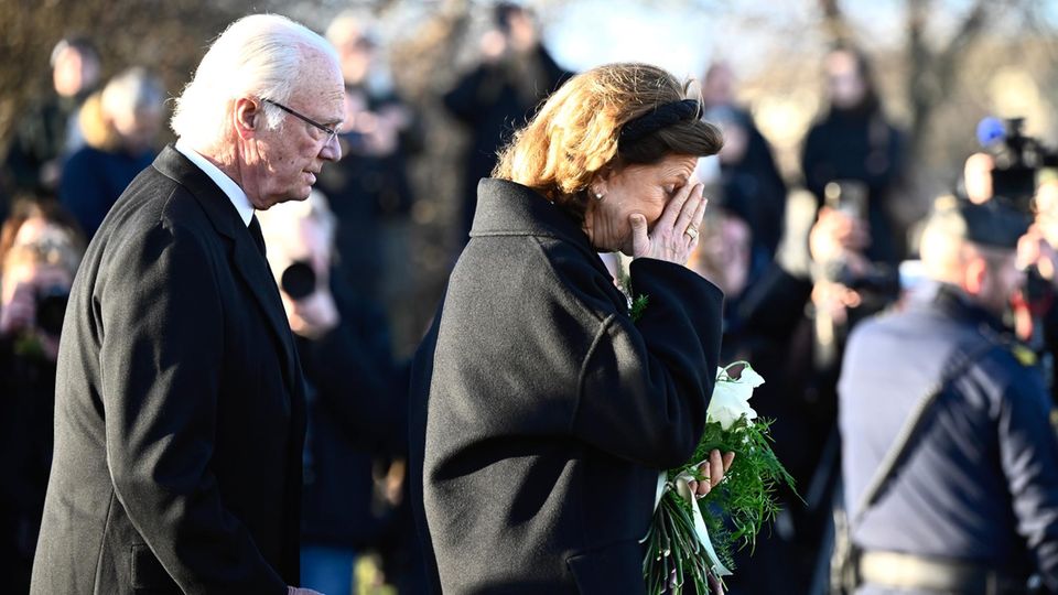 König Carl Gustaf und Königin Silvia am 5. Februar 2025 in Örebro.