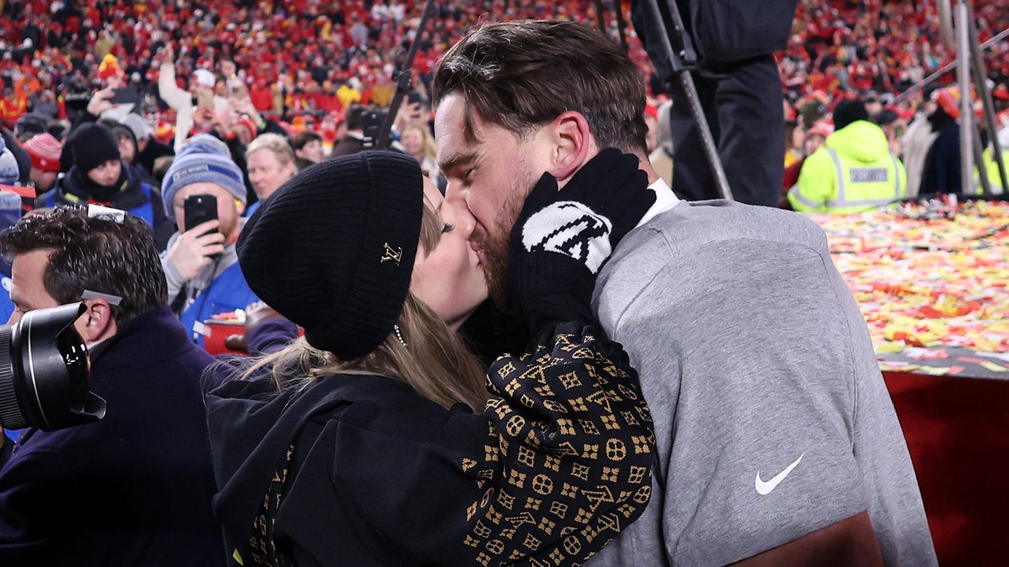 Taylor Swift + Travis Kelce : Vom Freundschaftsarmband zur Lovestory