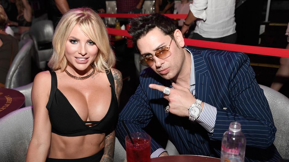 Der Produzent David Brian Pearce (hier 2018 mit Model Jessica Weaver auf einer Party in Las Vegas) ist für den Tod von Christy Giles und Hilda Marcela Cabrales-Arzola verantwortlich.