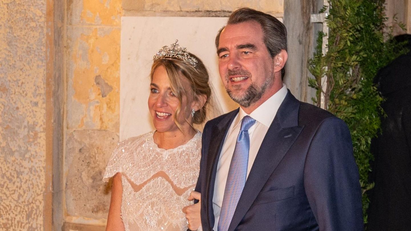 Chrysi Vardinogianni + Prinz Nikolaos: Prinz Nikolaos hat Chrysi Vardinogianni geheiratet