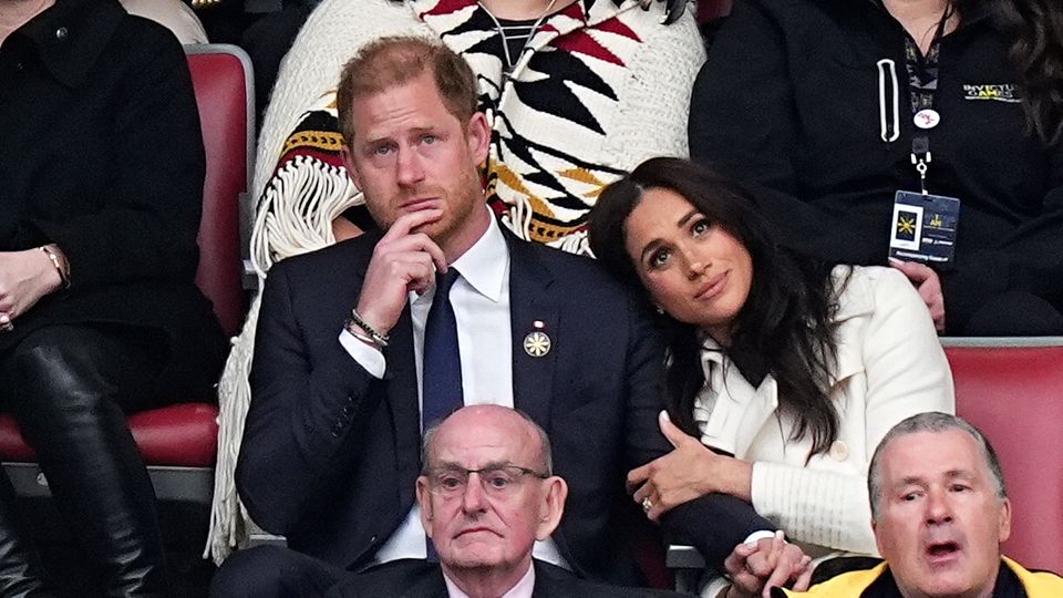 In emotionalen Momenten kann sich Meghan an ihren Prinzen anlehnen und ihm so selbst ein wenig trösten.