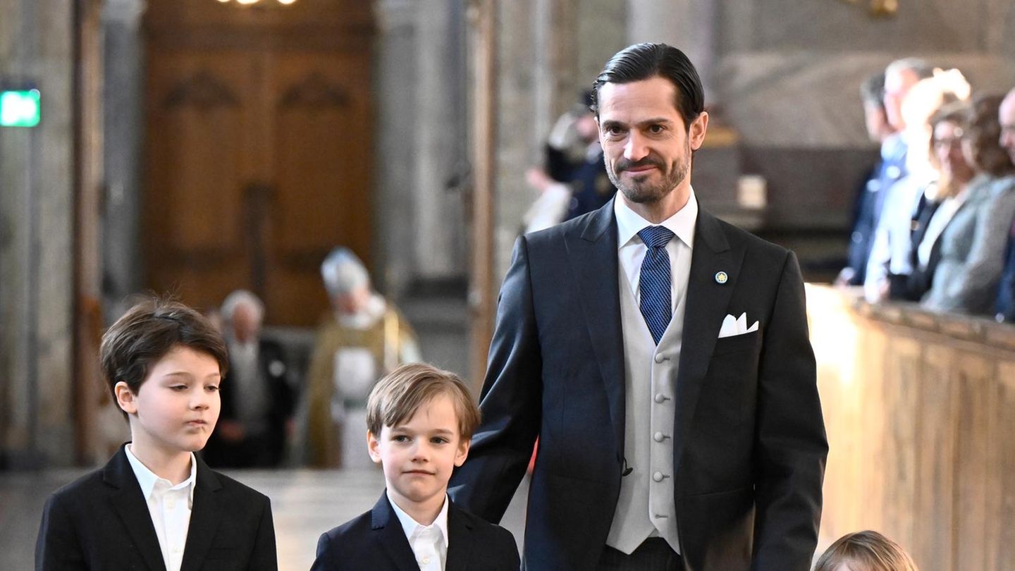 Prinzessin Sofia + Prinz Carl Philip: Prinz Carl Philip feiert mit seinen Söhnen die Geburt von Töchterchen Ines